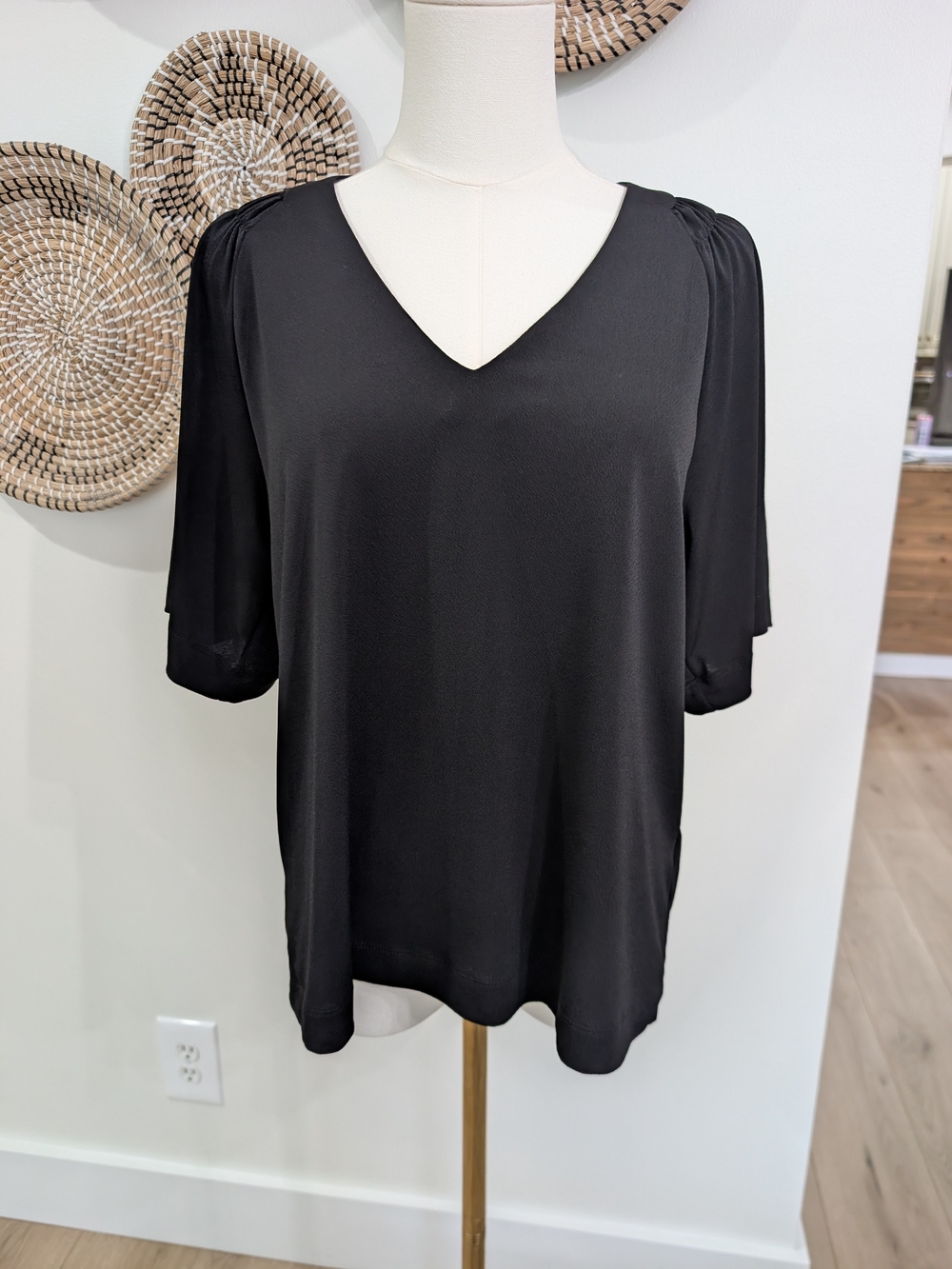 Banana Republic Black Pleated Shoulder V-Neck Blouse Size M